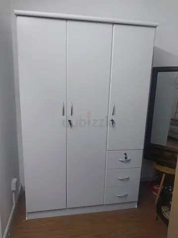Brand new 3door wardrobe available Made in Thailand