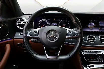 2018 Mercedes-BENZ E-CLASS photo 15