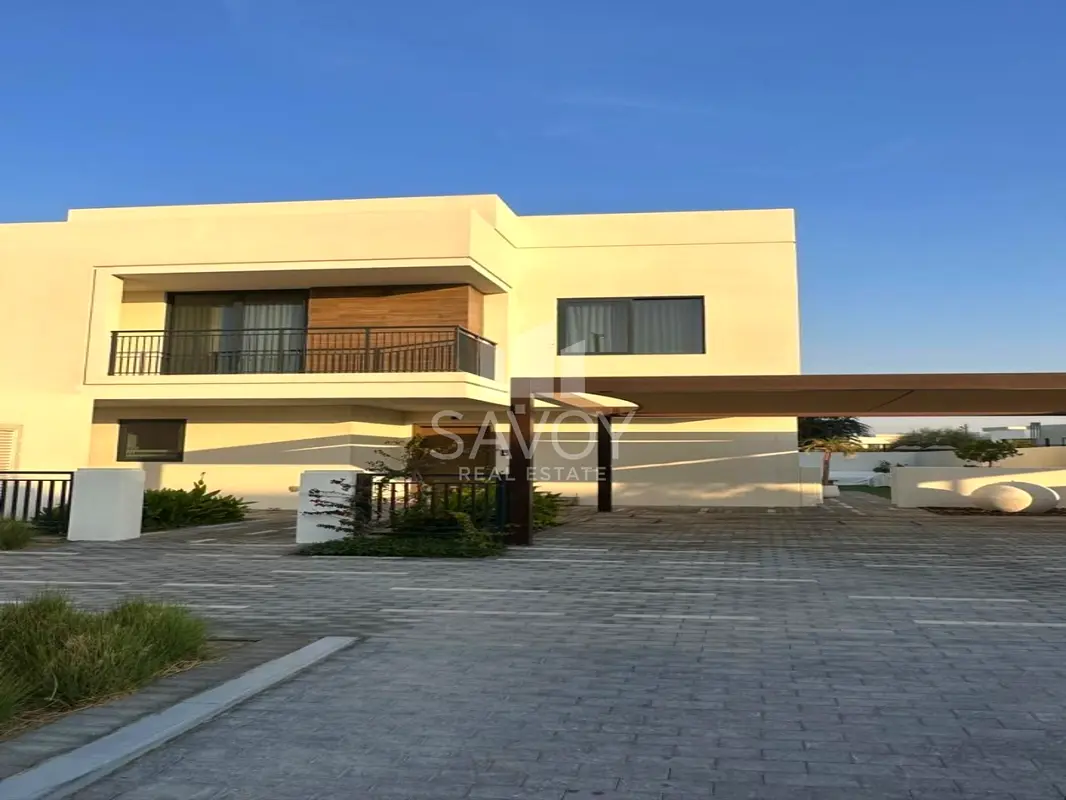 Single Row | Upgraded Villa | Prime Location