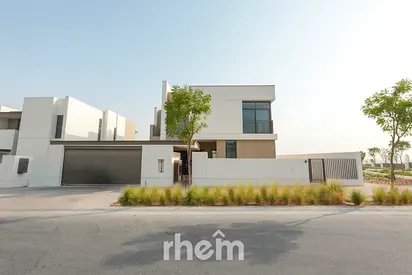 Elegance | Spacious Villa | Private Garden
