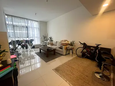 Spacious 1-Bed | Next to Park | Vacant on Transfer