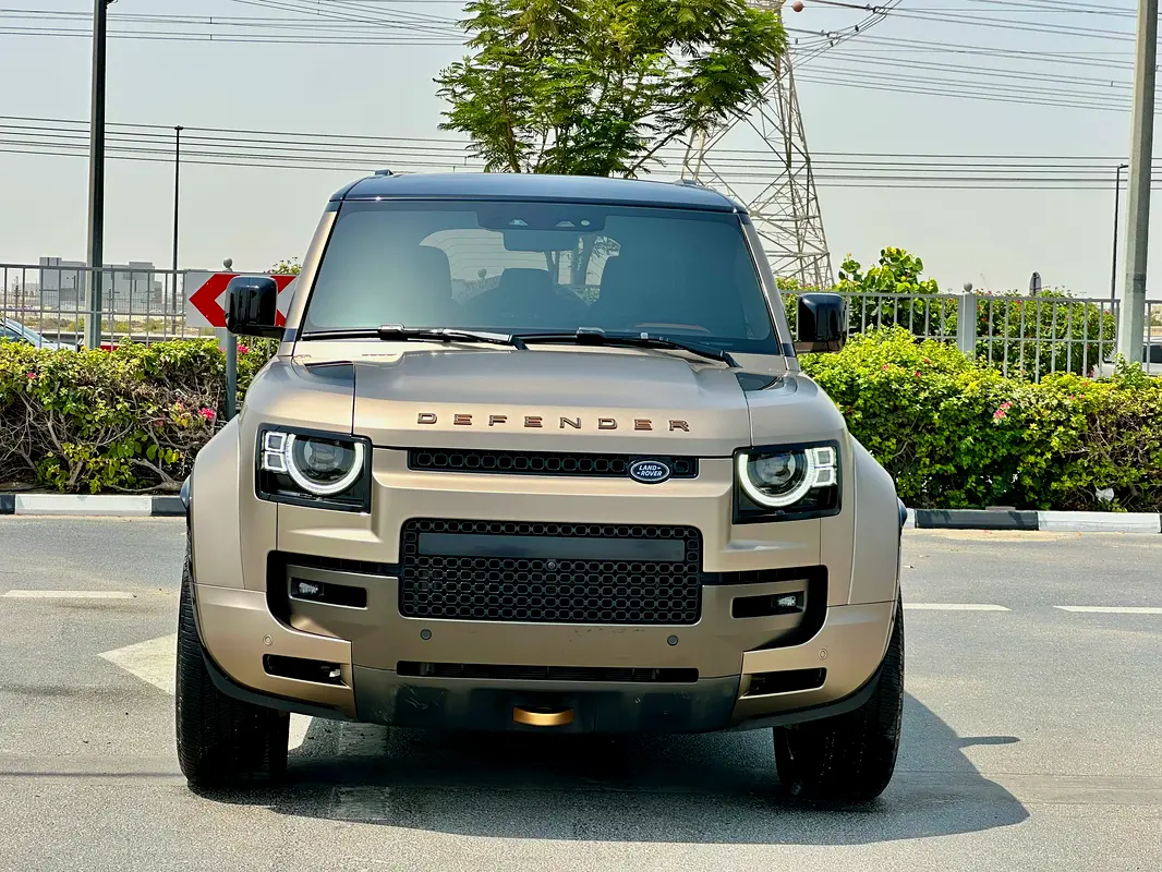 Land Rover Defender 2025