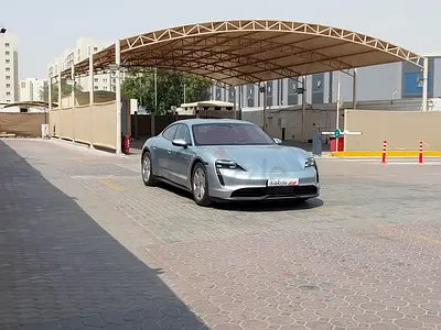 AED 3343/month | 2022 Porsche Taycan | GCC Specs | Ref#504024