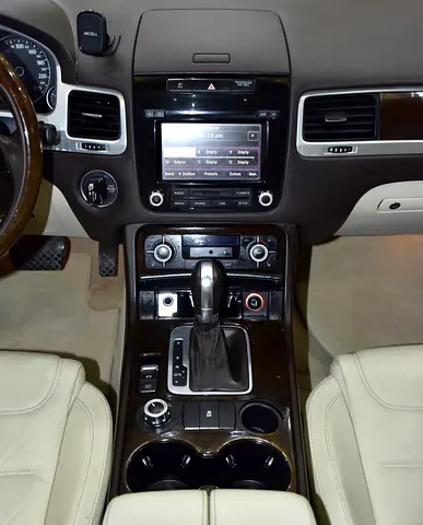 2015 Volkswagen TOUAREG — миниатюра 15
