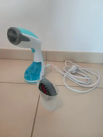 Handheld garment steamer - compact fabric steamer in good condition with original box