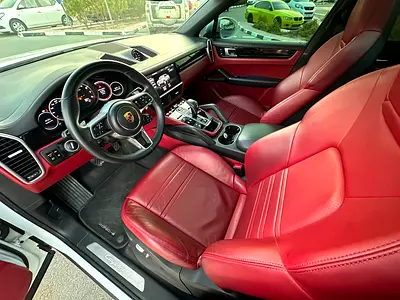 صورة 10 لـ 2020 Porsche CAYENNE