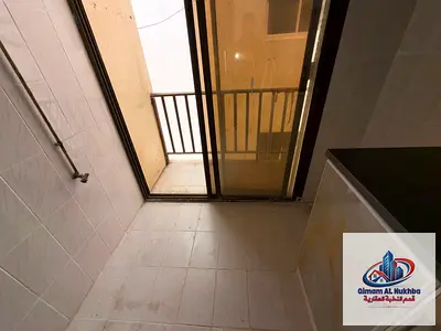 عزاب شيرنج غرفتيين وصاله بلكون بأطلاله ممتازة تشطيبات جميلة تسهيلات في السداد تأمين شيك موقع ممتاز قريب من نستو وتخفيضات وسهل الوصول الى مخرج دبى