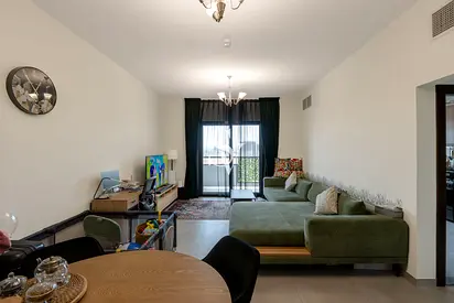 VOT | Closed Kitchen | High Floor | Pool View