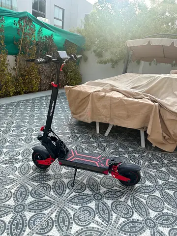 E scooter for sale gr line g3 Rohan wings. Negotiable or can trade