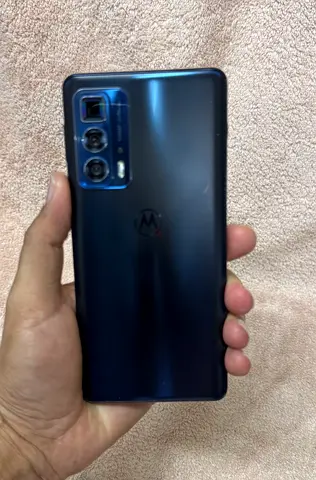 Motorola edge 20 pro storage 256GB Ram 12GB, camera 108MP,good condition