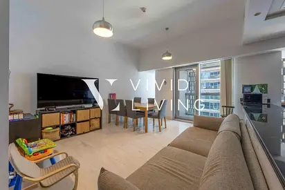 Partial Marina View | VOT | Mid Floor