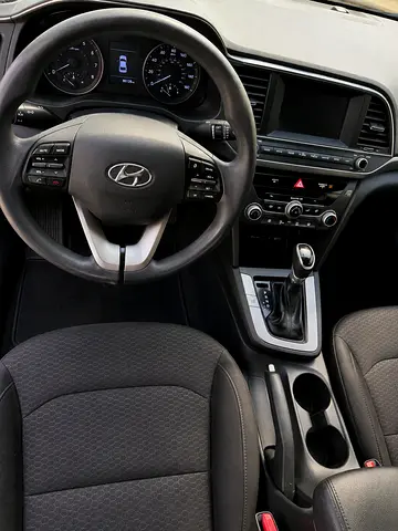 2020 Hyundai ELANTRA 照片 9