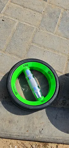 Ab wheel roller with cushioned handle - 4.5kg resistance for 150Aed each