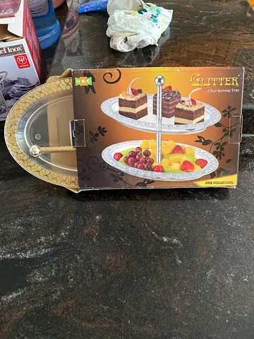 2-Tier Cake Stand / Dessert Display - Glass/Metal