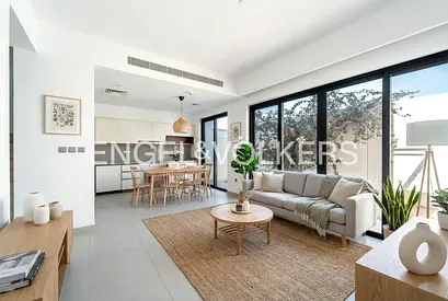 Single Row | Landscaped | Vacant Now