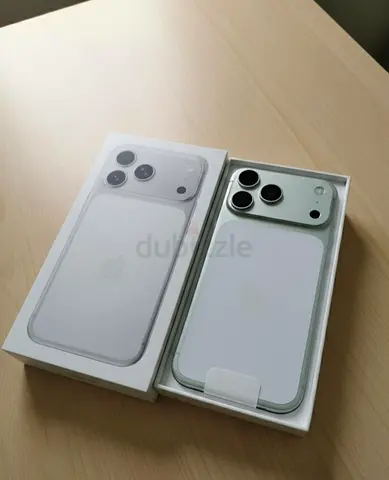 Iphone 17promax 256gb silver 0scratches with warranty till 2027