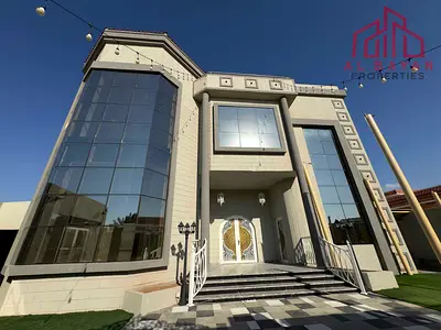 فيلا فاخرة | للبيع | اتصل الآن!