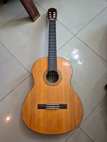 Yamaha C40 Guitar