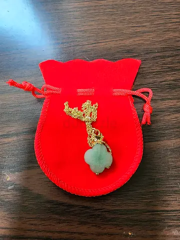 Green adventurin necklace in non tarnish chain