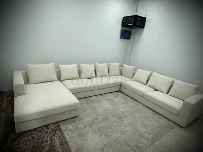 Excellent condition the one brand Ushape sofa