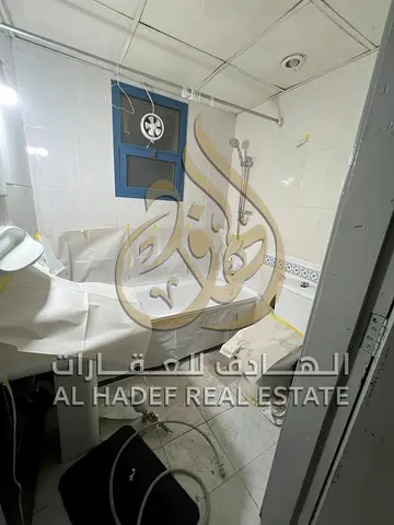 للإيجار السنوي – شقة 3 غرف وصالة (مناسبة للشيرنج) في المجاز 1 | الشارقة