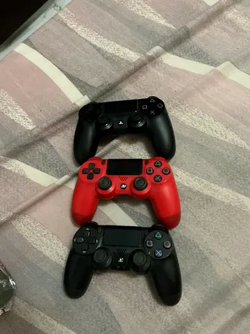 PlayStation 4 controllers