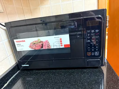 Toshiba Grill Microwave Oven - Good Working Condition