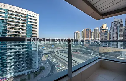 PARTIALY UPGRADED | VACANT SOON | CLOSE TO METRO