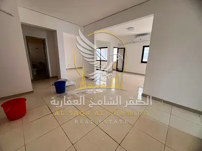ثلاث غرف وصالة بالشارقة ثلاث بلكون عقد موظفين