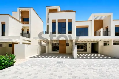 Single Row | Close to Park and Lagoon | Vacant