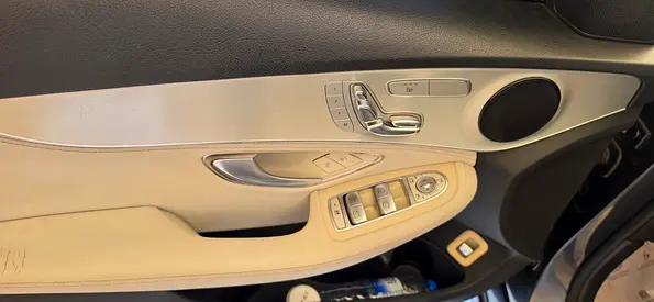 2015 Mercedes-BENZ C-CLASS 照片 10