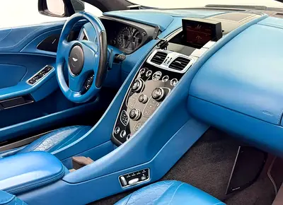 صورة 11 لـ 2015 Aston Martin VANQUISH