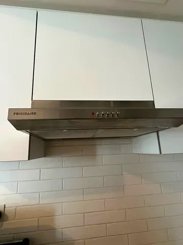 Frigidaire Stainless Steel Cooker Hood / Chimney - Good Condition