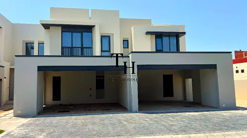 Negotiable | Single Row | Close to Amenities