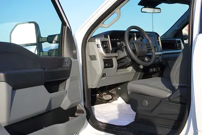 صورة 8 لـ 2026 FORD F-550