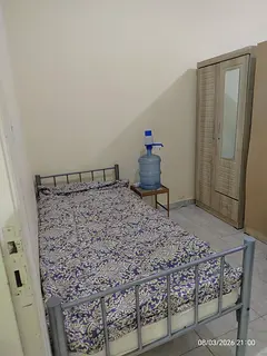 Lady bed space available from today 800 aed