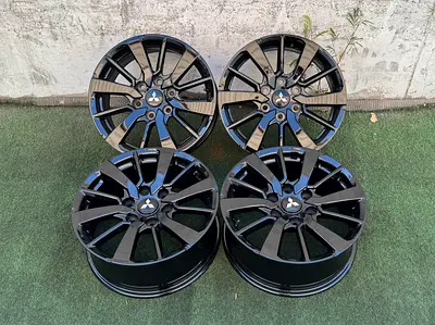 4 original Mitsubishi 18” black wheels