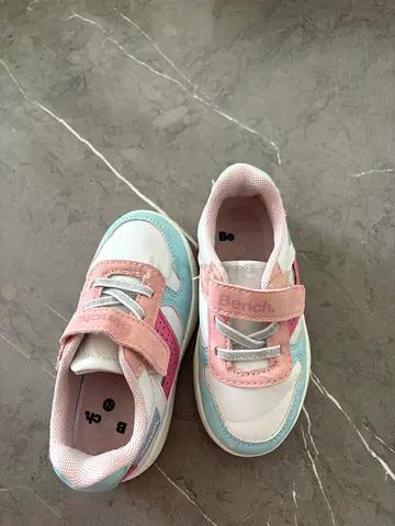 Girls' pastel sneakers, size 24
