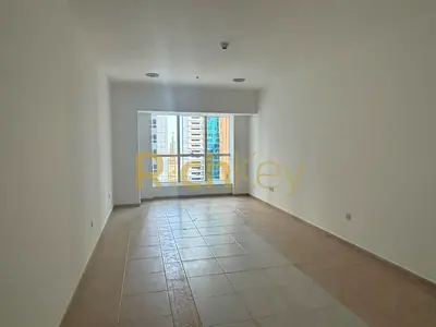 Marina Living | Well Maintained | Vacant & Ready