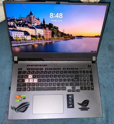 ASUS ROG Strix G17 G713PI | Ryzen 9 7845HX | RTX 4070 8GB| 32GB DDR5 | 1TB SSD | Complete Box