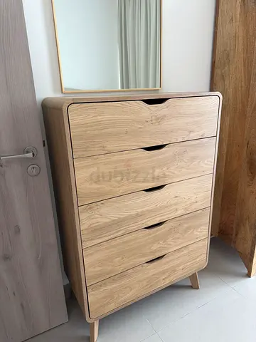5-Drawer Chest – Compact Storage