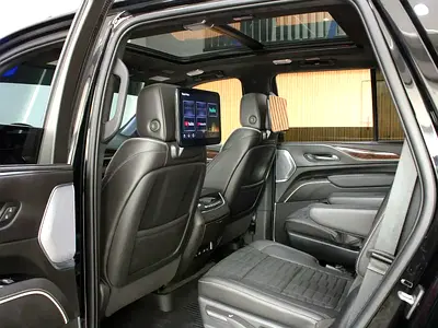 صورة 14 لـ 2022 Cadillac ESCALADE