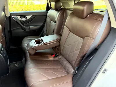 2015 Infiniti QX70 照片 16