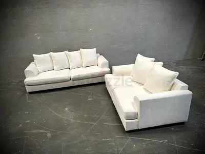 Brand new condition the one brand Kingston 3+2 seater sofa
