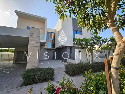 Sophisticated Living | Premium Townhouse | Ready to Move
