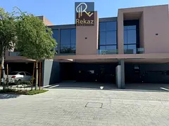 Premium 3BR Middle Unit | All Bedrooms with Private Bathrooms