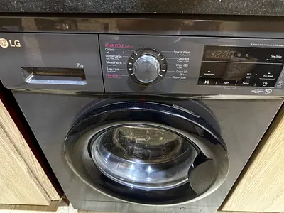LG 7kg Front Load Washing Machine - Execellent New Condition
