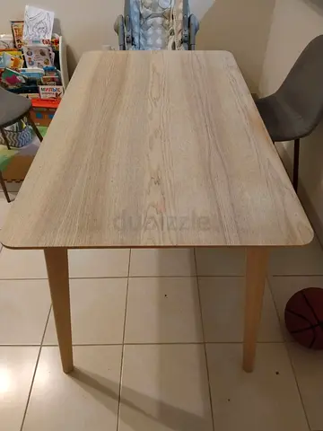 Light wood rectangular dining table good condition 140 x 80cm