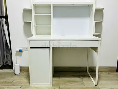 Vanity table IKEA MICKE Desk, White 105x50 cm