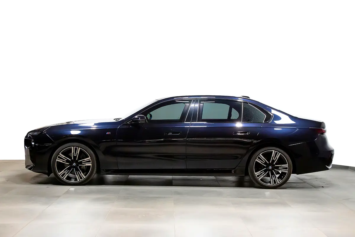 BMW 7-Series 2024
